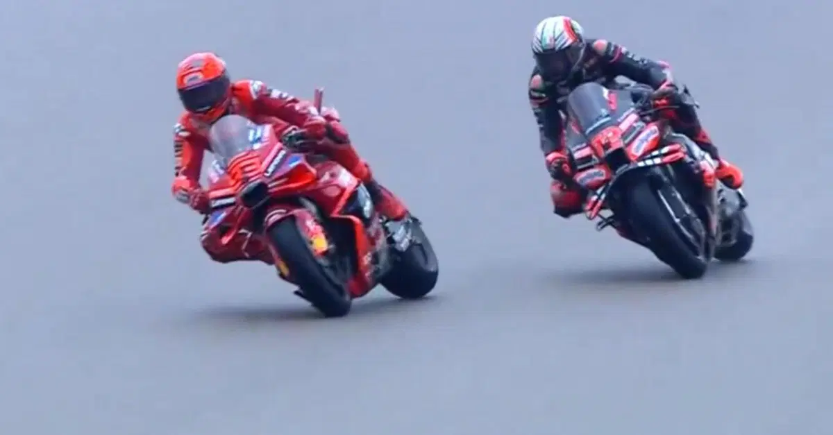 MotoGP 2025. GP di Germania. Marc Marquez passa Marco Bezzecchi all'ultimo giro e vince la Sprint del Sachsenring [RISULTATI e VIDEO]