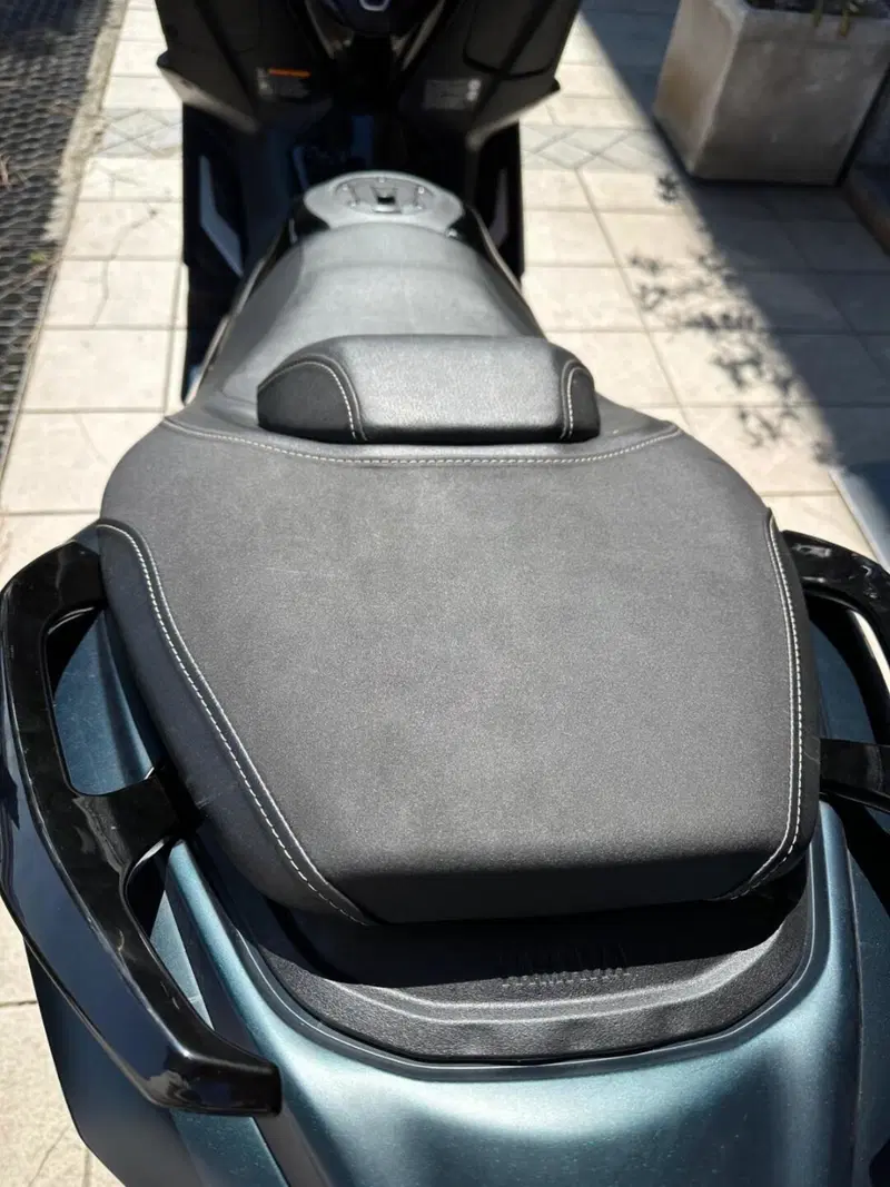 Yamaha T-Max 560 Tech Max (2022 - 24) (6)