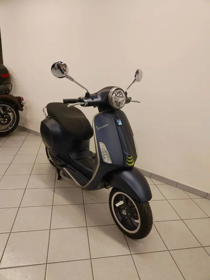 Vespa Primavera Elettrica 70 Tech (2024 - 26) (3)