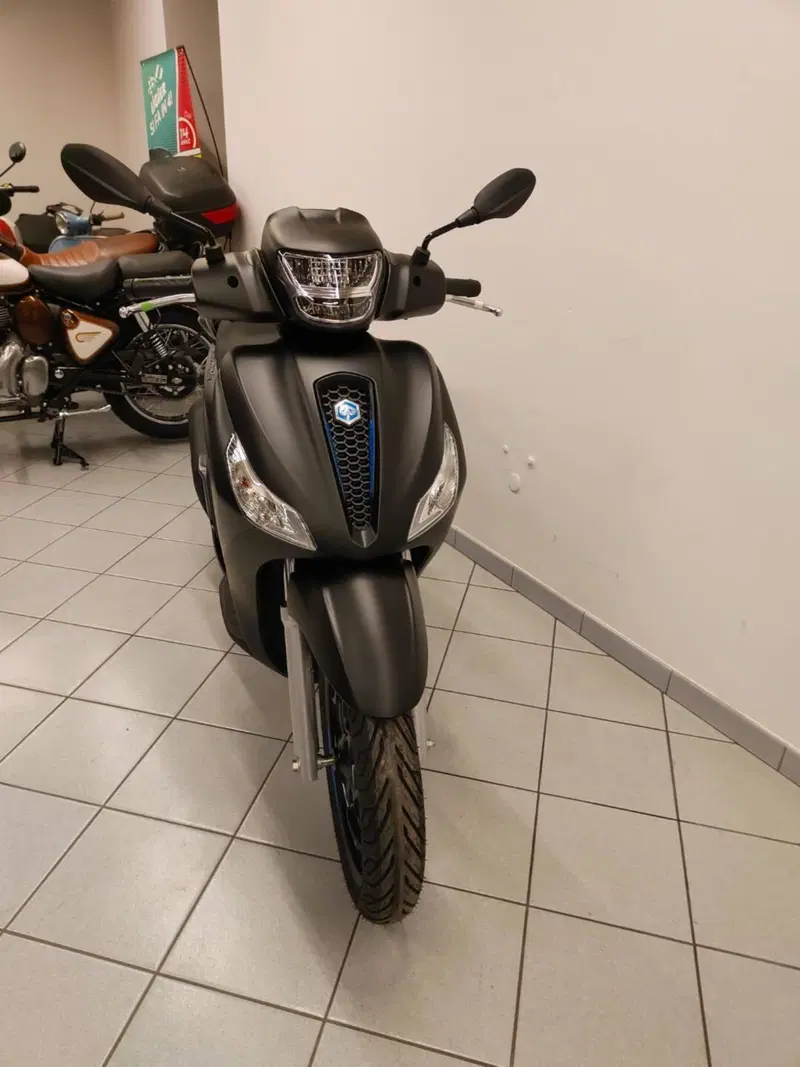 Piaggio Medley 200 S (2025 - 26) (3)