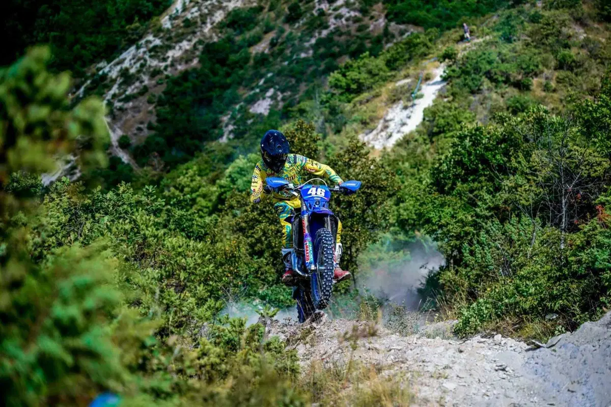 Enduro. Assoluti #10. D2. Volata finale fantastica. Con colpo di scena. Ecco gli ultimi Campioni [VIDEO] (4)