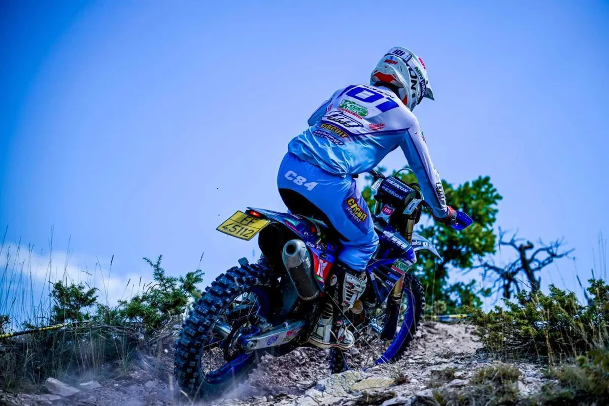Enduro. Assoluti #10. D2. Volata finale fantastica. Con colpo di scena. Ecco gli ultimi Campioni [VIDEO] (5)