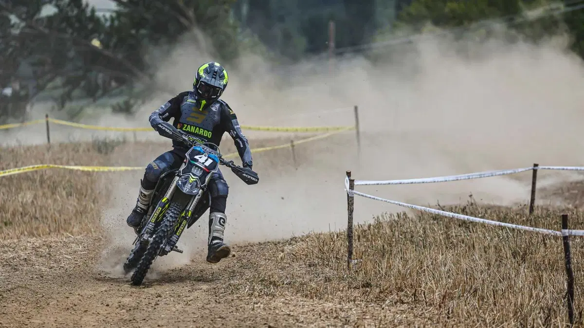 Enduro. Assoluti #10. D2. Volata finale fantastica. Con colpo di scena. Ecco gli ultimi Campioni [VIDEO] (8)