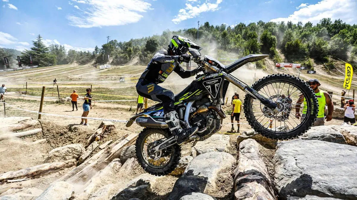 Enduro. Assoluti #10. D2. Volata finale fantastica. Con colpo di scena. Ecco gli ultimi Campioni [VIDEO] (9)