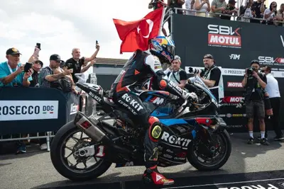 SBK 2025. Ducati, se ci sei batti un colpo. Non si vive di sola GP