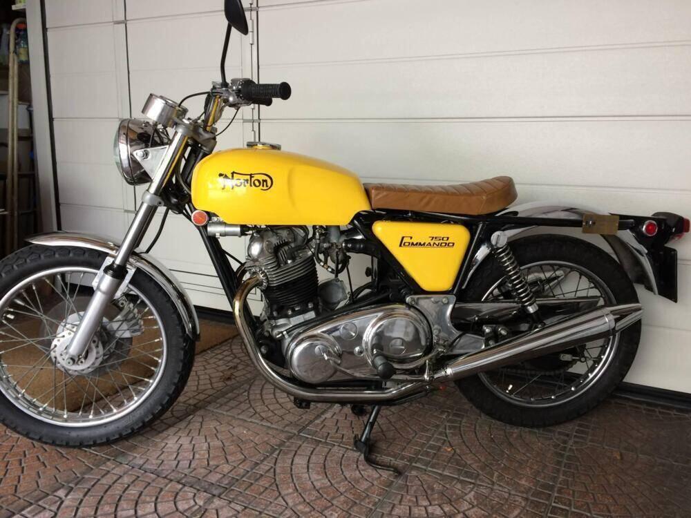 Norton Commando 750 Roadster (4)