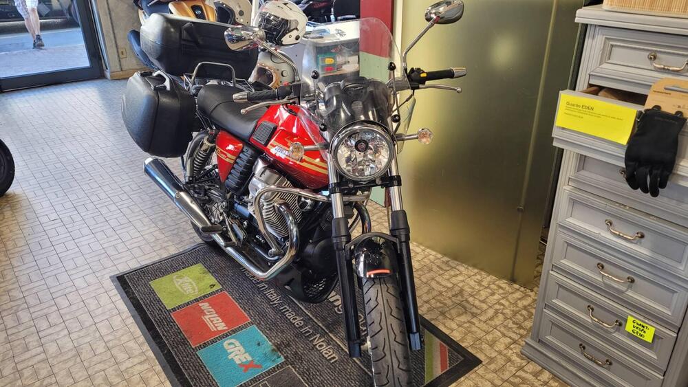 Moto Guzzi V7 Classic (2008 - 12) (2)