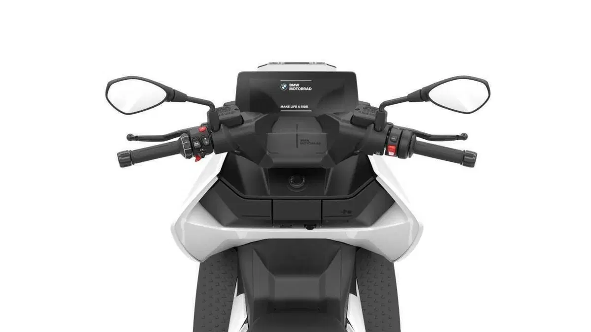 BMW CE 04: come cambia lo scooter elettrico per il 2026? (13)