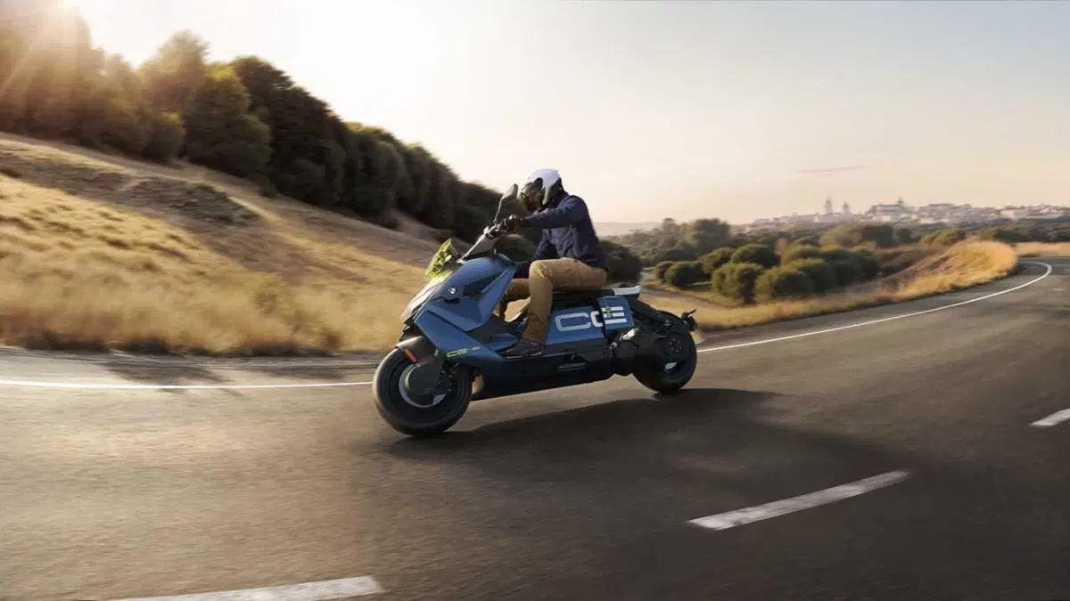 BMW CE 04: come cambia lo scooter elettrico per il 2026? (24)
