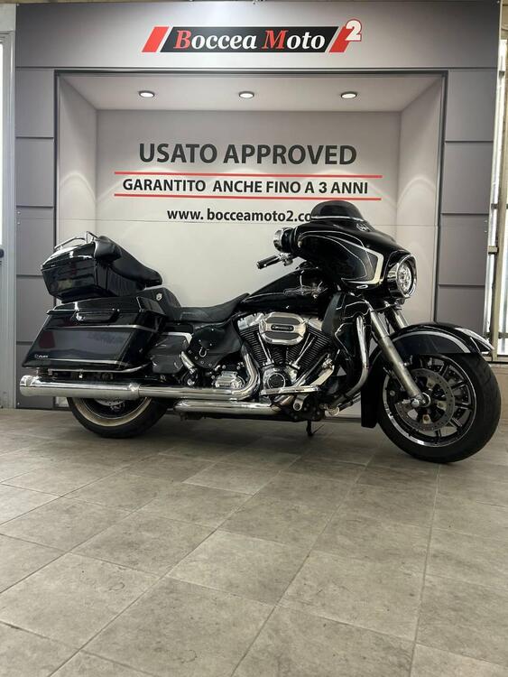 Harley-Davidson 1584 Street Glide (2007) - FLHX