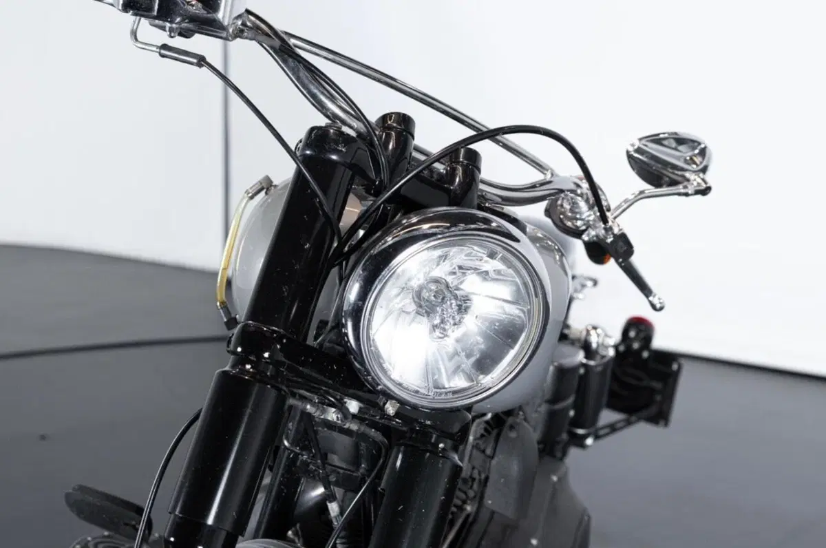 Harley-Davidson 1450 Super Glide Custom (2005 - 06) - FXDCI (2)