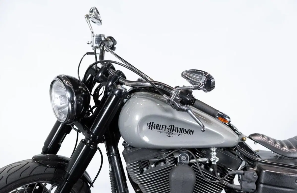 Harley-Davidson 1450 Super Glide Custom (2005 - 06) - FXDCI (3)