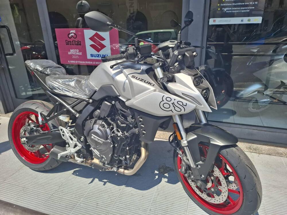 Suzuki GSX-8S (2025) (2)
