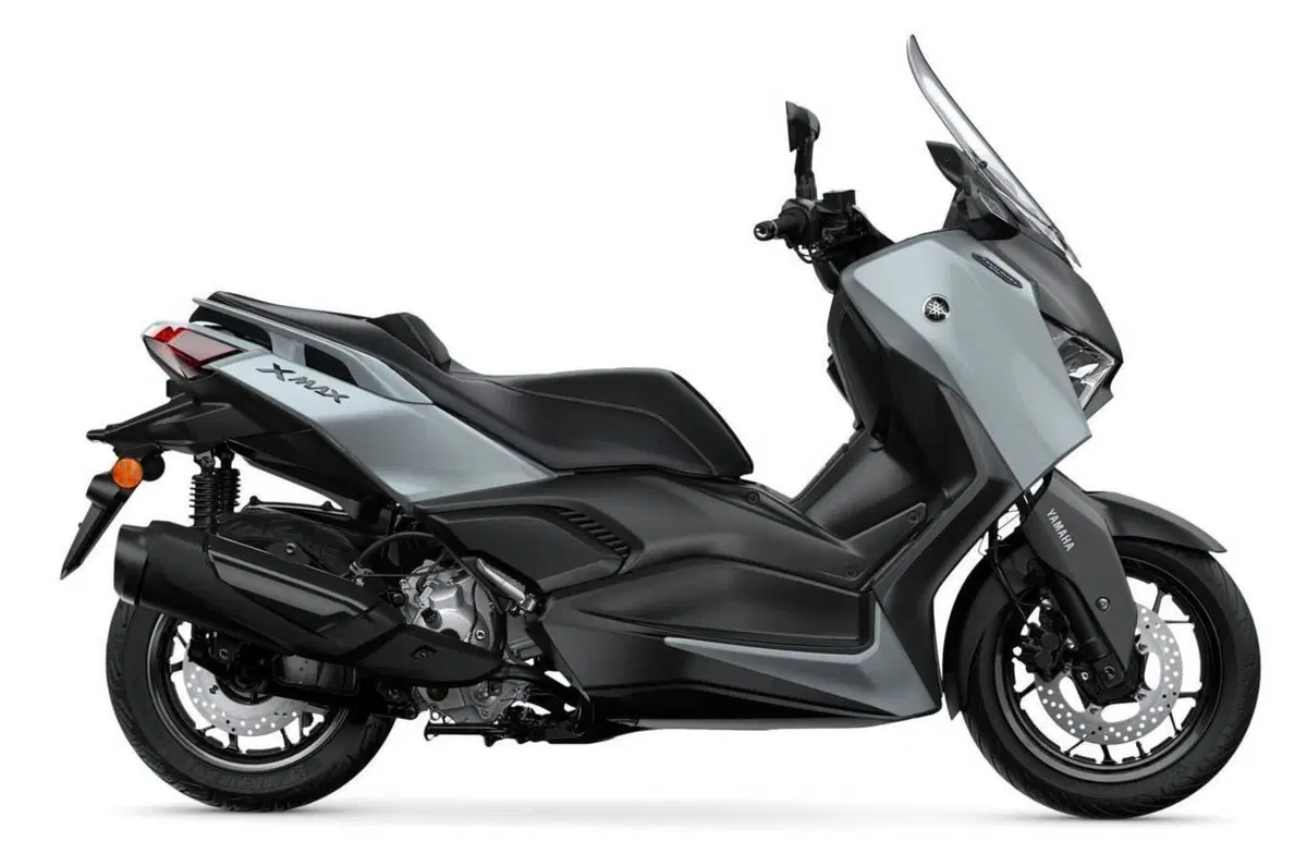 Yamaha X-Max 300 Tech Max+ (2025 - 26) (2)