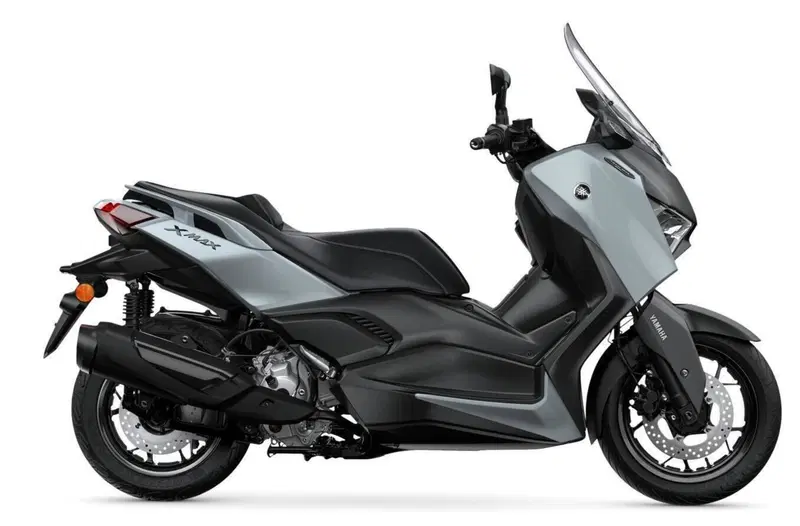 Yamaha X-Max 300 Tech Max (2025 - 26) (2)