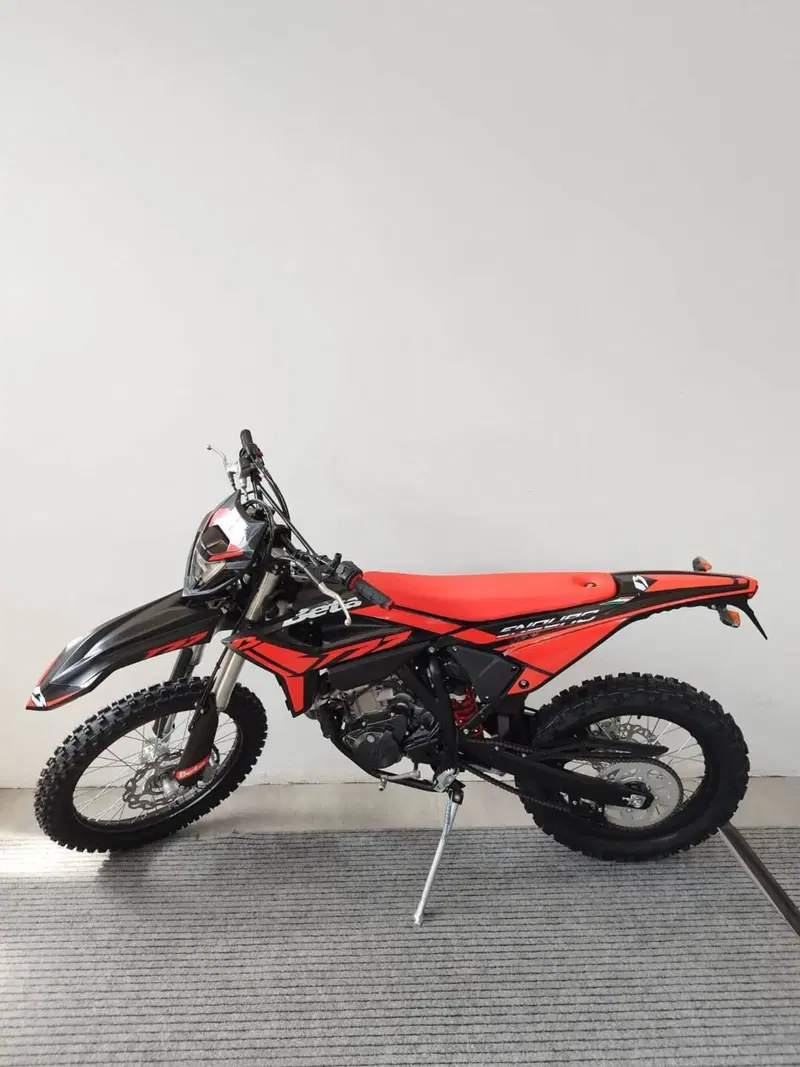 Betamotor RR 125 4T Enduro T (2025 - 26) (2)
