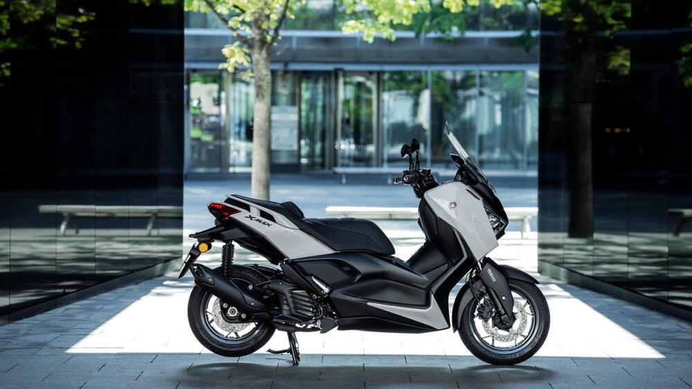 Yamaha X-Max 125 Tech Max (2025) (2)