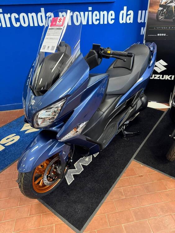 Suzuki Burgman 400 (2025) (3)