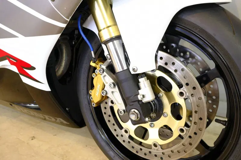 Honda VTR 1000 SP-2 (2002 - 06) (8)