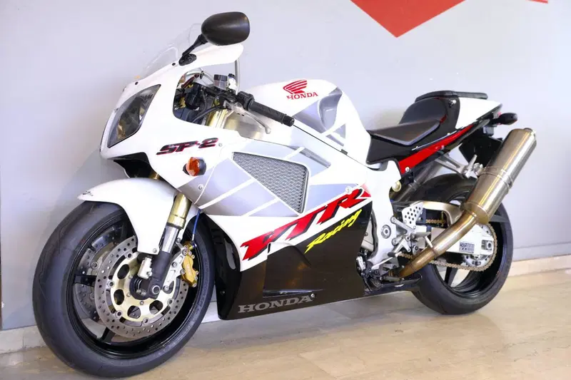 Honda VTR 1000 SP-2 (2002 - 06) (12)