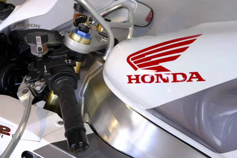 Honda VTR 1000 SP-2 (2002 - 06) (14)