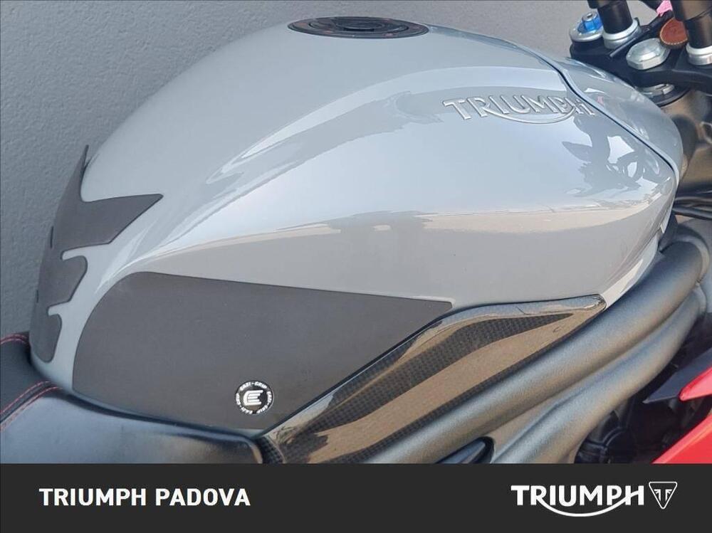 Triumph Speed Triple 1050 R ABS (2016 - 17) (4)