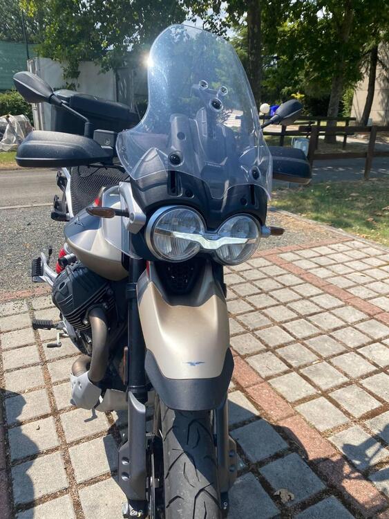 Moto Guzzi V85 TT Travel (2024 - 25) (4)