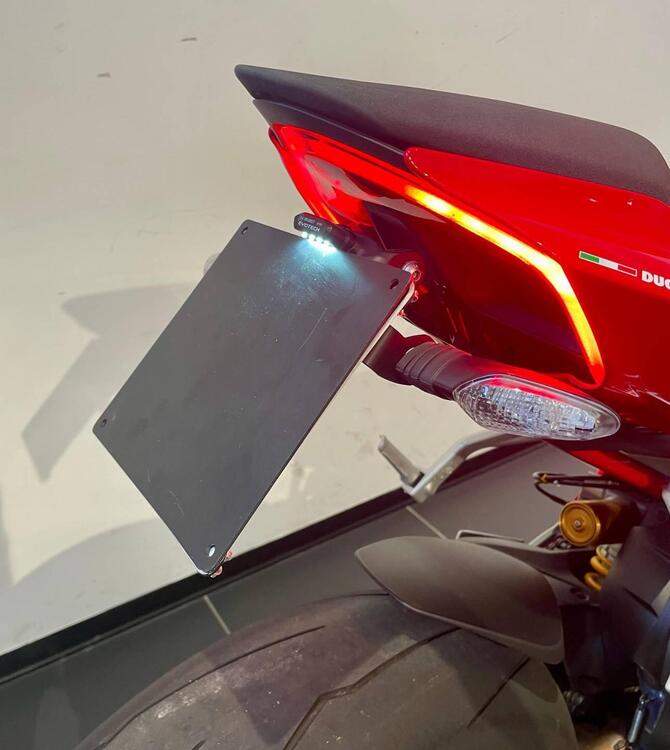 Ducati Panigale V4 S 1100 (2021) (5)