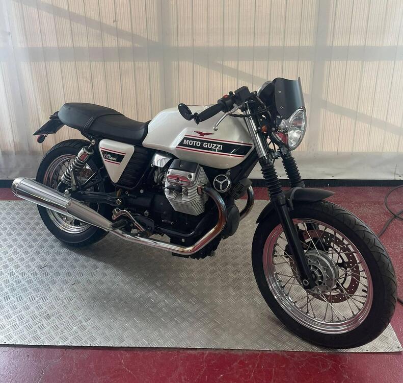 Moto Guzzi V7 Classic (2008 - 12)