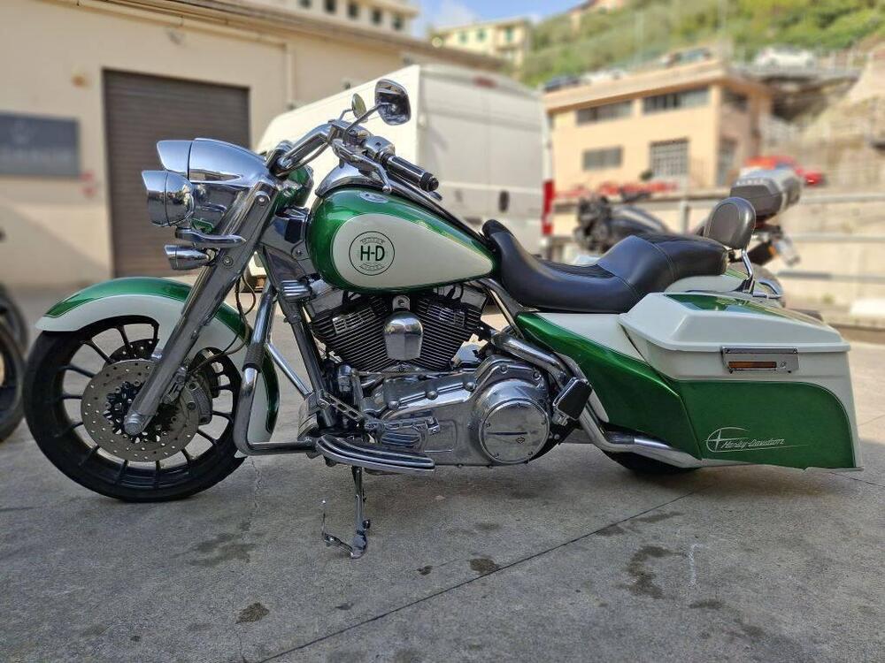 Harley-Davidson 1800 Road King (2007) - FLHRSE (2)