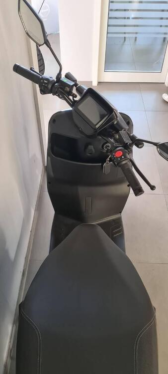 E-ZI HC-200 Sarkcyber (2023 - 25) (2)