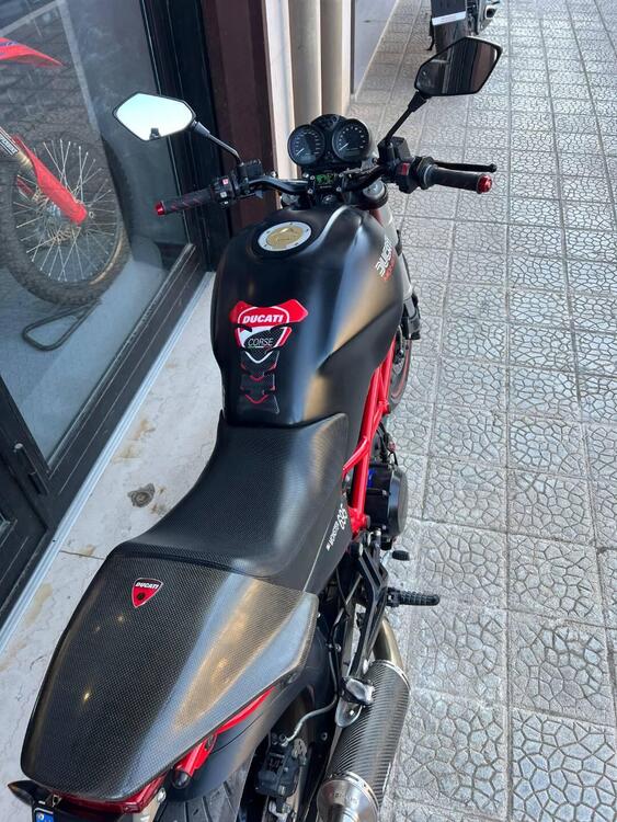 Ducati Monster 695 (2006 - 08) (4)