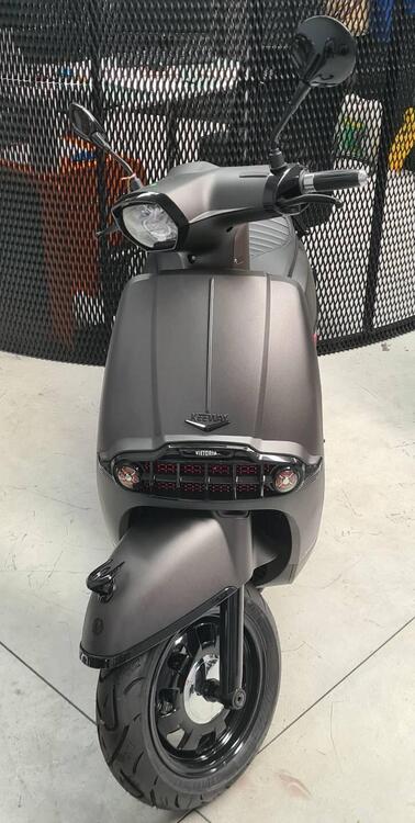 Keeway Motor Sixties 300i (2023 - 25) (3)