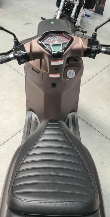 Keeway Motor Sixties 300i (2023 - 25) (4)