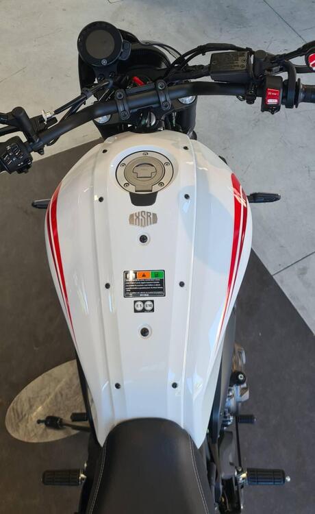 Yamaha XSR 700 (2022 - 25) (4)