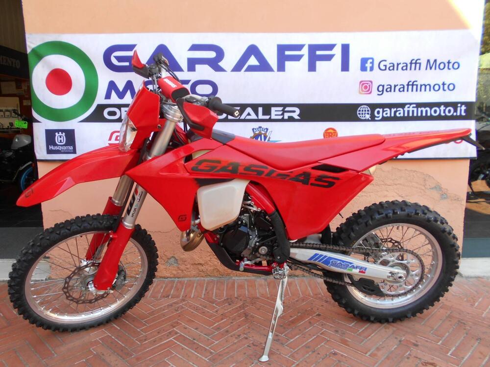 GASGAS EC 125 (2025) (2)