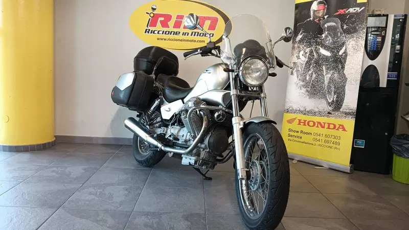 Moto Guzzi Nevada 750 (2002 - 06) (2)