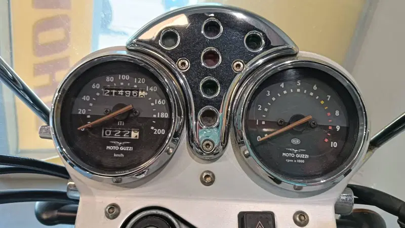 Moto Guzzi Nevada 750 (2002 - 06) (5)