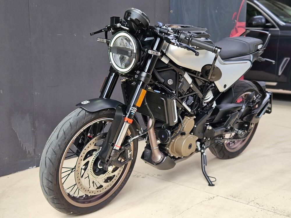 Husqvarna Vitpilen 401 (2021 - 23) (2)