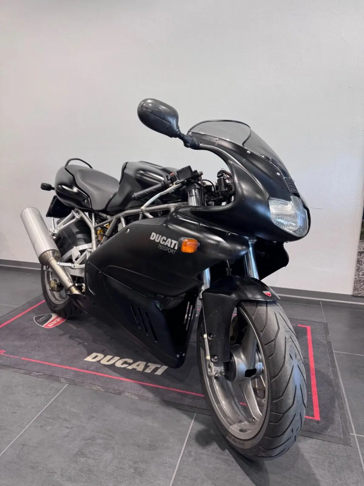 Ducati SuperSport 750 (1999 - 02)