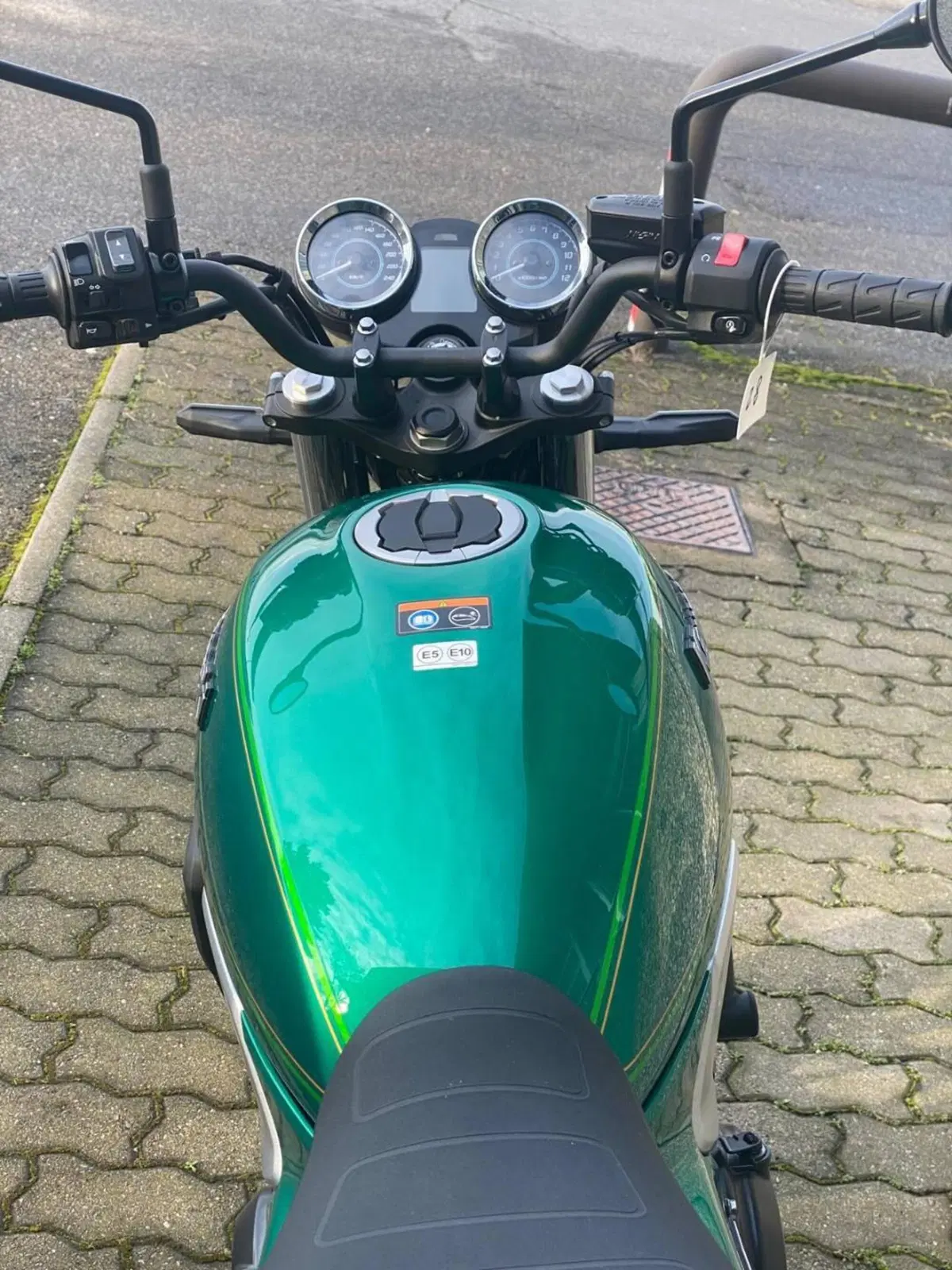 Kawasaki Z 650 RS (2022 - 24) (2)