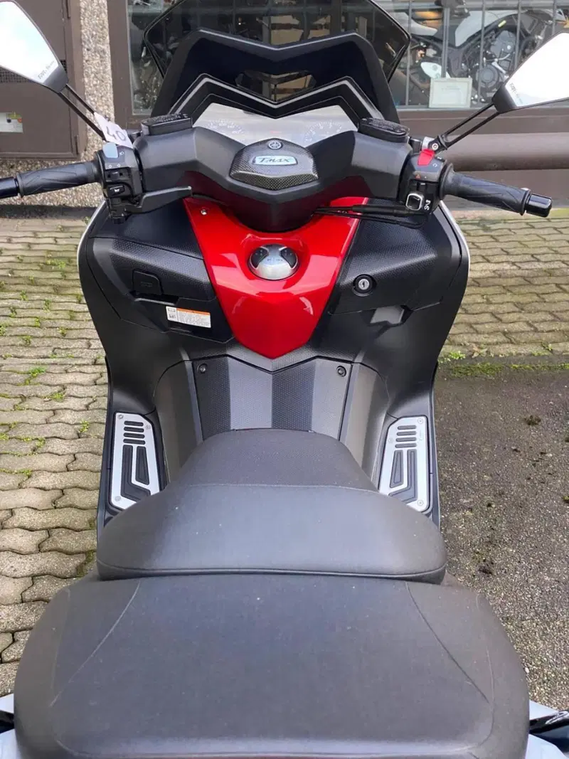 Yamaha T-Max 530 (2015 - 16) (2)