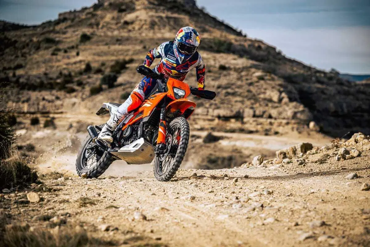 KTM disponibile nelle prossime settimane con la nuova gamma 390: Adventure, Enduro e Supermoto 