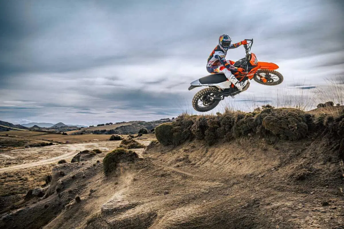KTM disponibile nelle prossime settimane con la nuova gamma 390: Adventure, Enduro e Supermoto  (2)