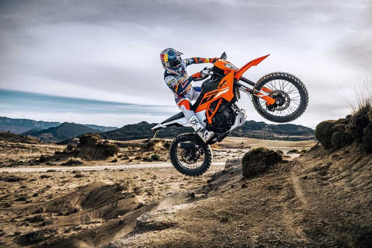 KTM disponibile nelle prossime settimane con la nuova gamma 390: Adventure, Enduro e Supermoto  (3)