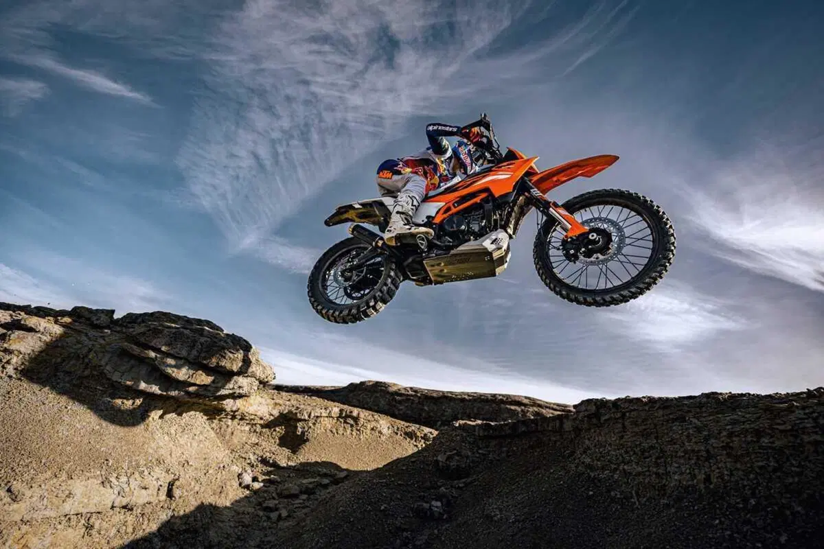 KTM disponibile nelle prossime settimane con la nuova gamma 390: Adventure, Enduro e Supermoto  (5)
