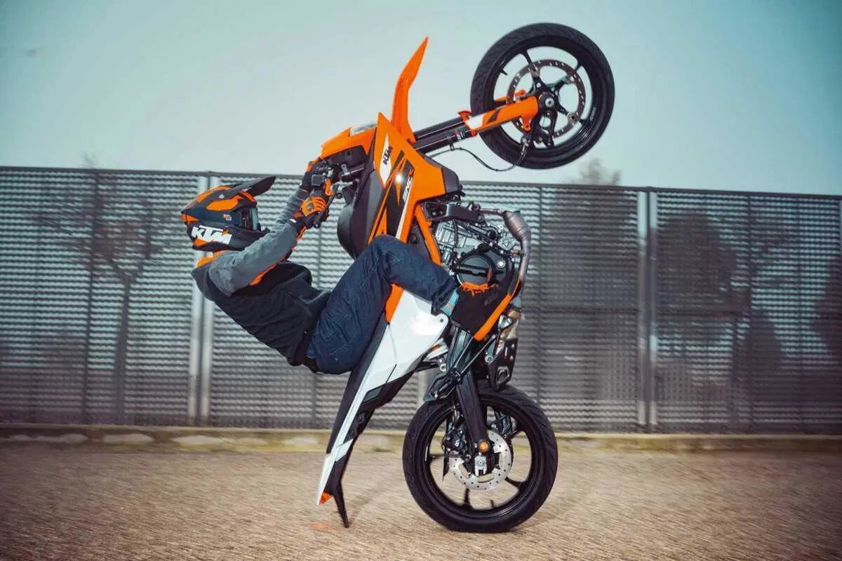 KTM disponibile nelle prossime settimane con la nuova gamma 390: Adventure, Enduro e Supermoto 