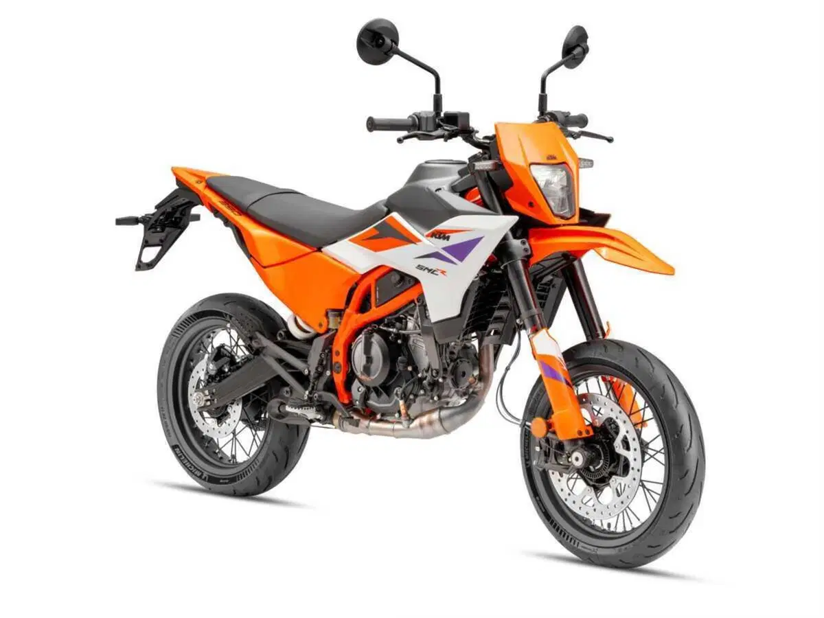 KTM disponibile nelle prossime settimane con la nuova gamma 390: Adventure, Enduro e Supermoto  (8)