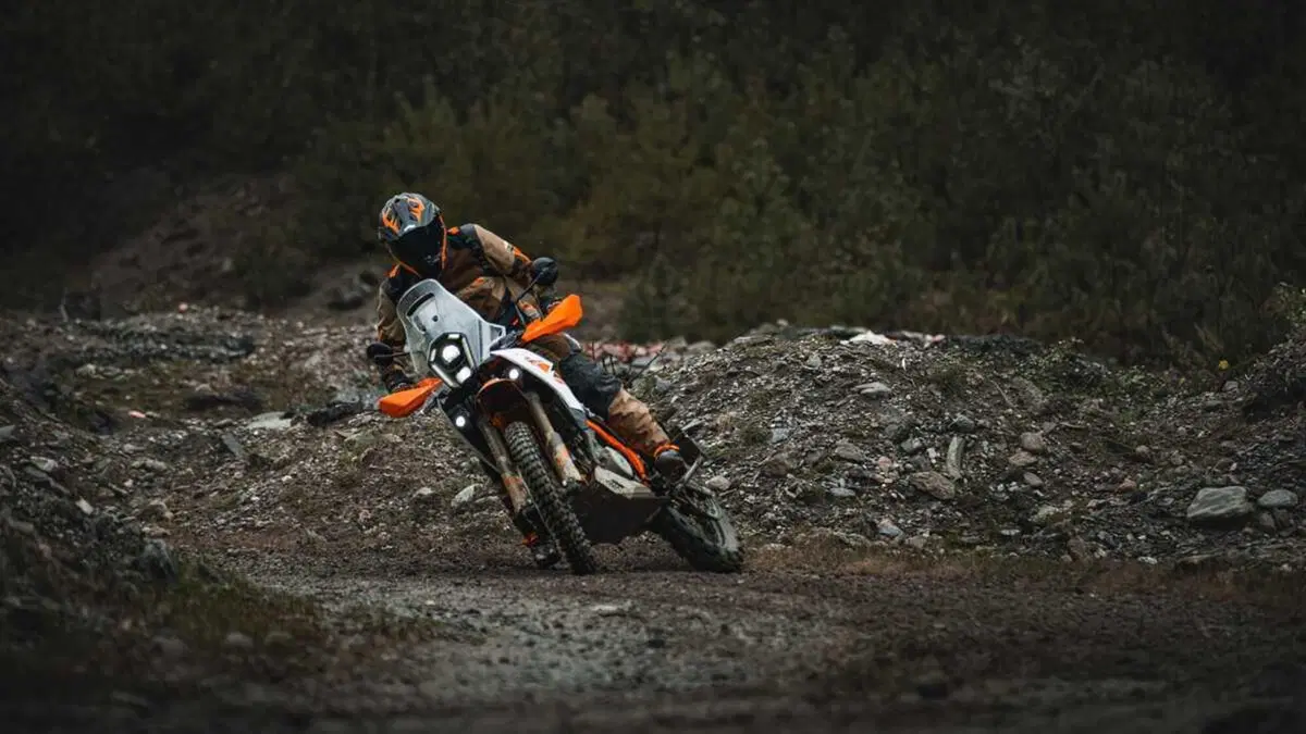 KTM disponibile nelle prossime settimane con la nuova gamma 390: Adventure, Enduro e Supermoto 
