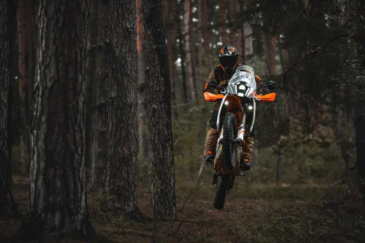 KTM disponibile nelle prossime settimane con la nuova gamma 390: Adventure, Enduro e Supermoto  (5)